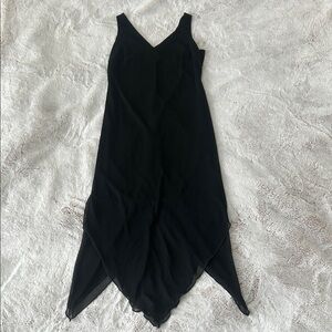Black sleeveless dress